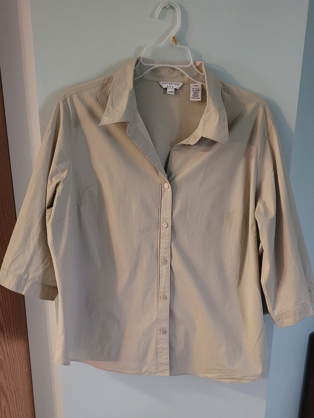 Womens Covington Beige Three-Quarter Sleeve Button Streach Blouse Size: 24